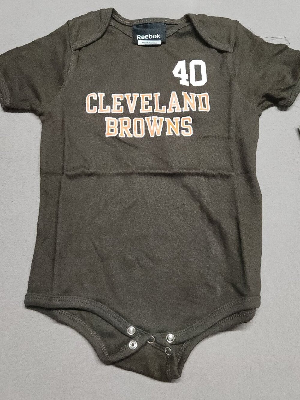 Reebok Cleveland Browns Peyton Hillis 40 Infant Bodysuit 24M Brown Romper 153